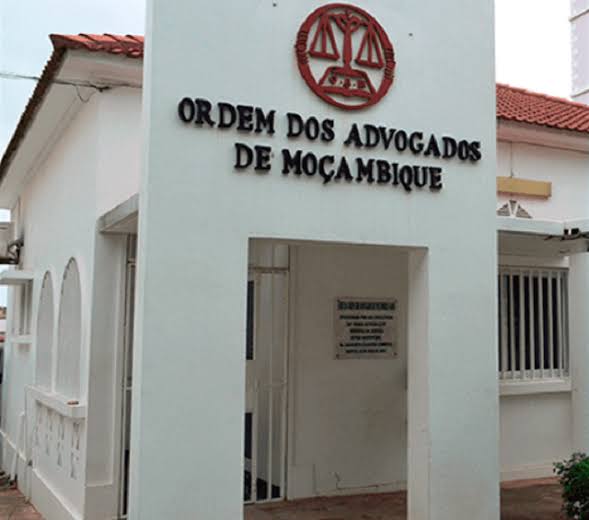 Advogados clamam por transparência após assassinato de Elvino Dias