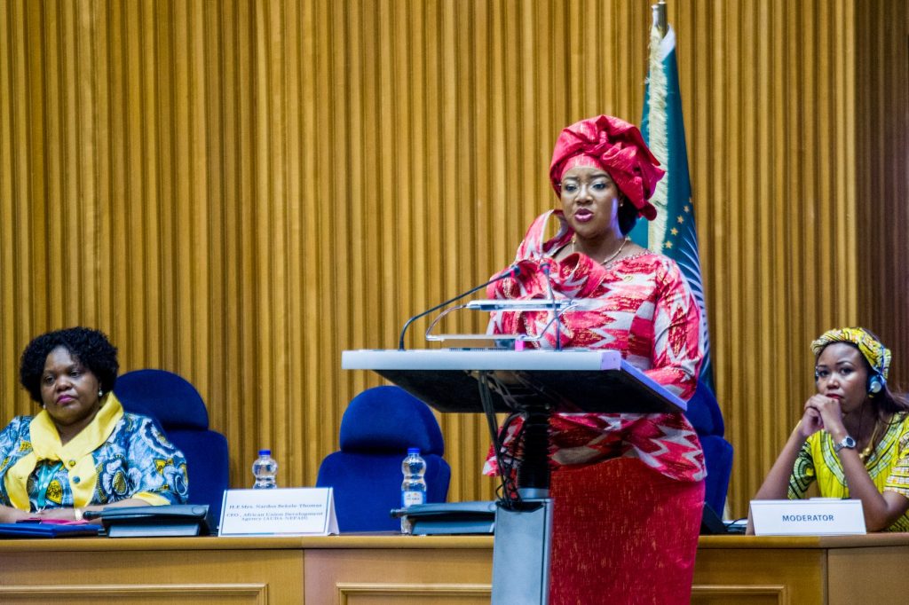 Primeira-Dama de Moçambique destaca importância de investir em mulheres