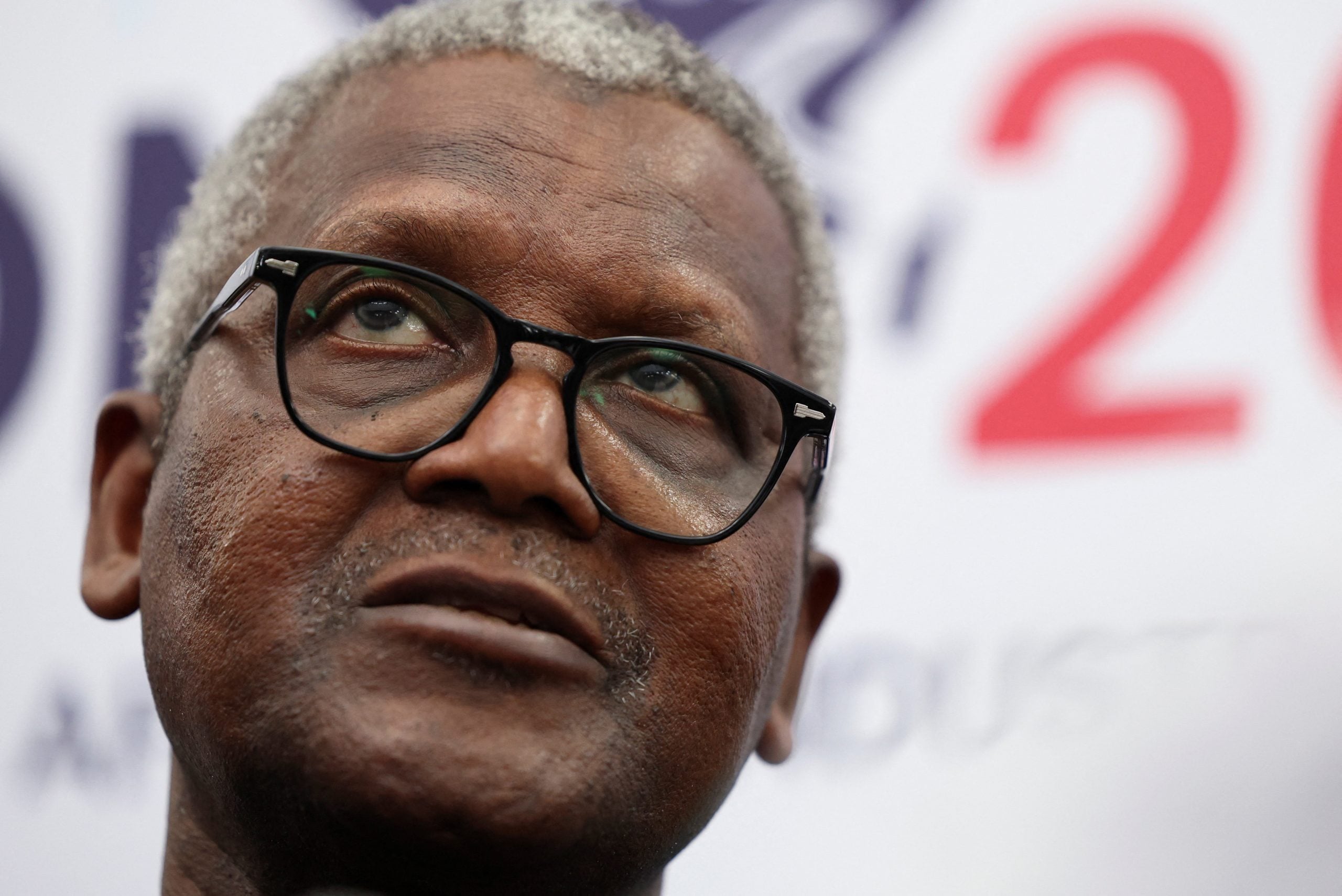 Mercado de Ações Nigeriano Regista Queda em Expectativa de IPO da Refinaria Dangote