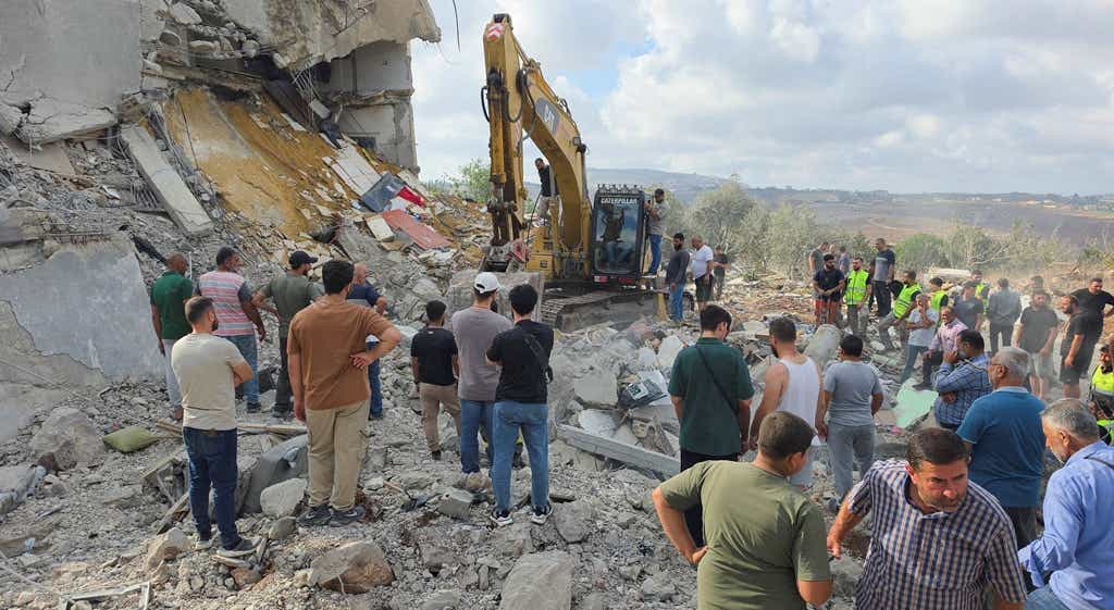 Israel Intensifica Ataques no Sul do Líbano em Conflito com Hezbollah