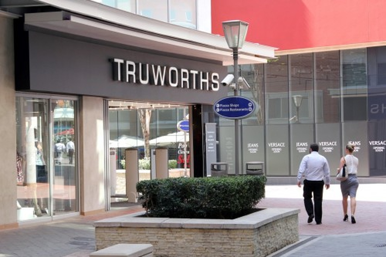 Truworths Regista Queda de 2,6% nos Lucros Anuais em Meio a Desafios Económicos