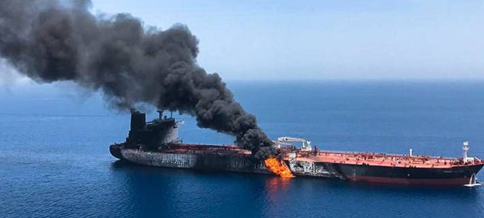 Tensões no Golfo Pérsico: Irão Reivindica Ataques a Embarcações Americanas