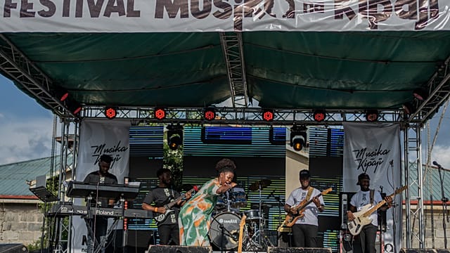 Impacto do surto de Ébola na revitalização cultural de Goma