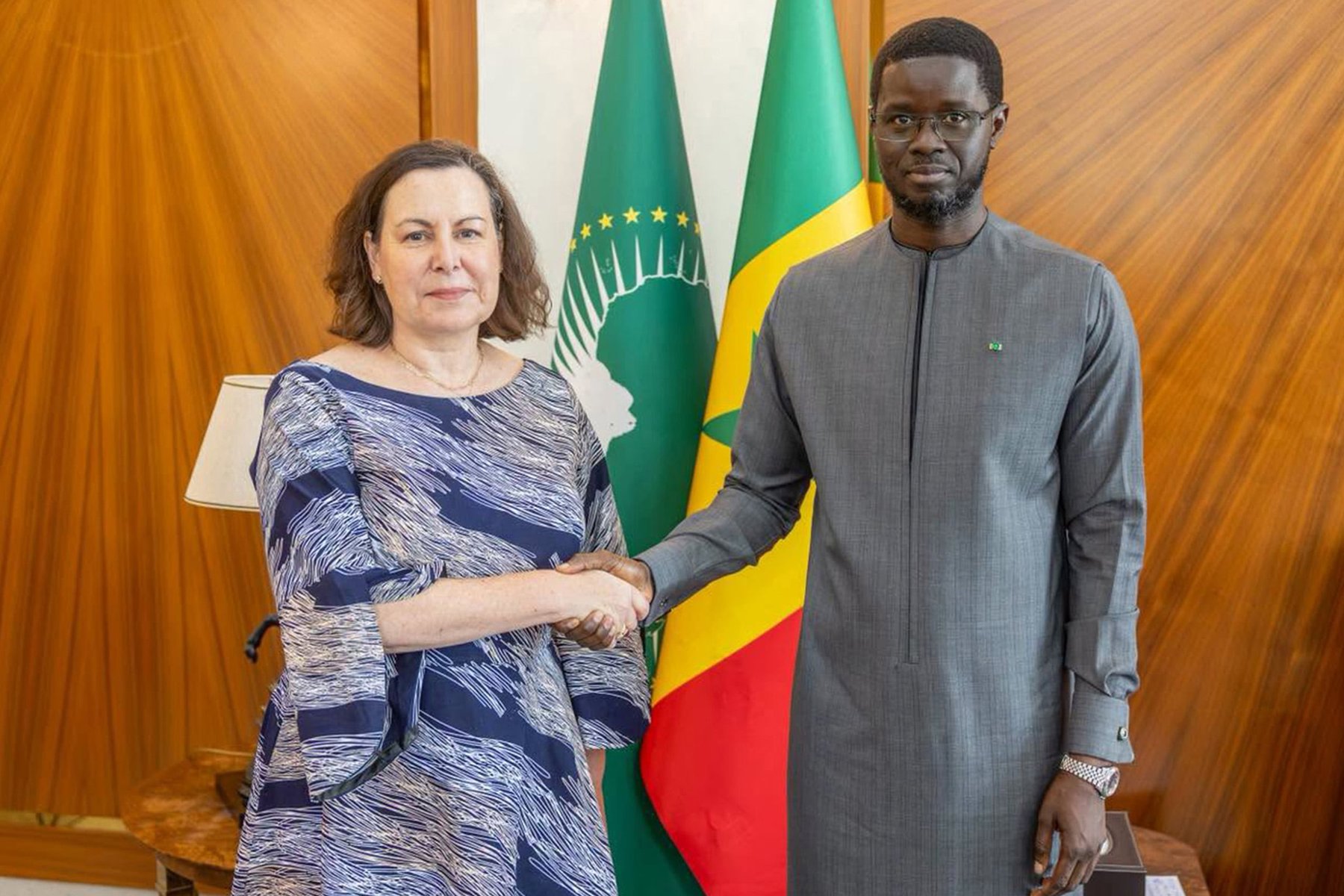 Moçambique observa o processo de reestruturação da dívida no Senegal