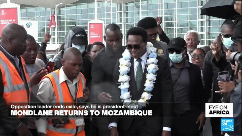 Líder da oposição regressa a Moçambique e autoproclama-se presidente eleito