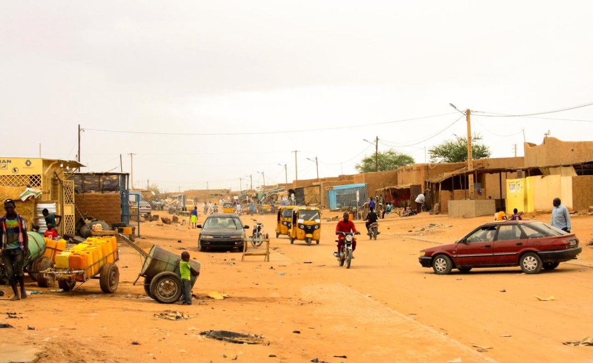 Niger relança indústria de urânio com apoio internacional