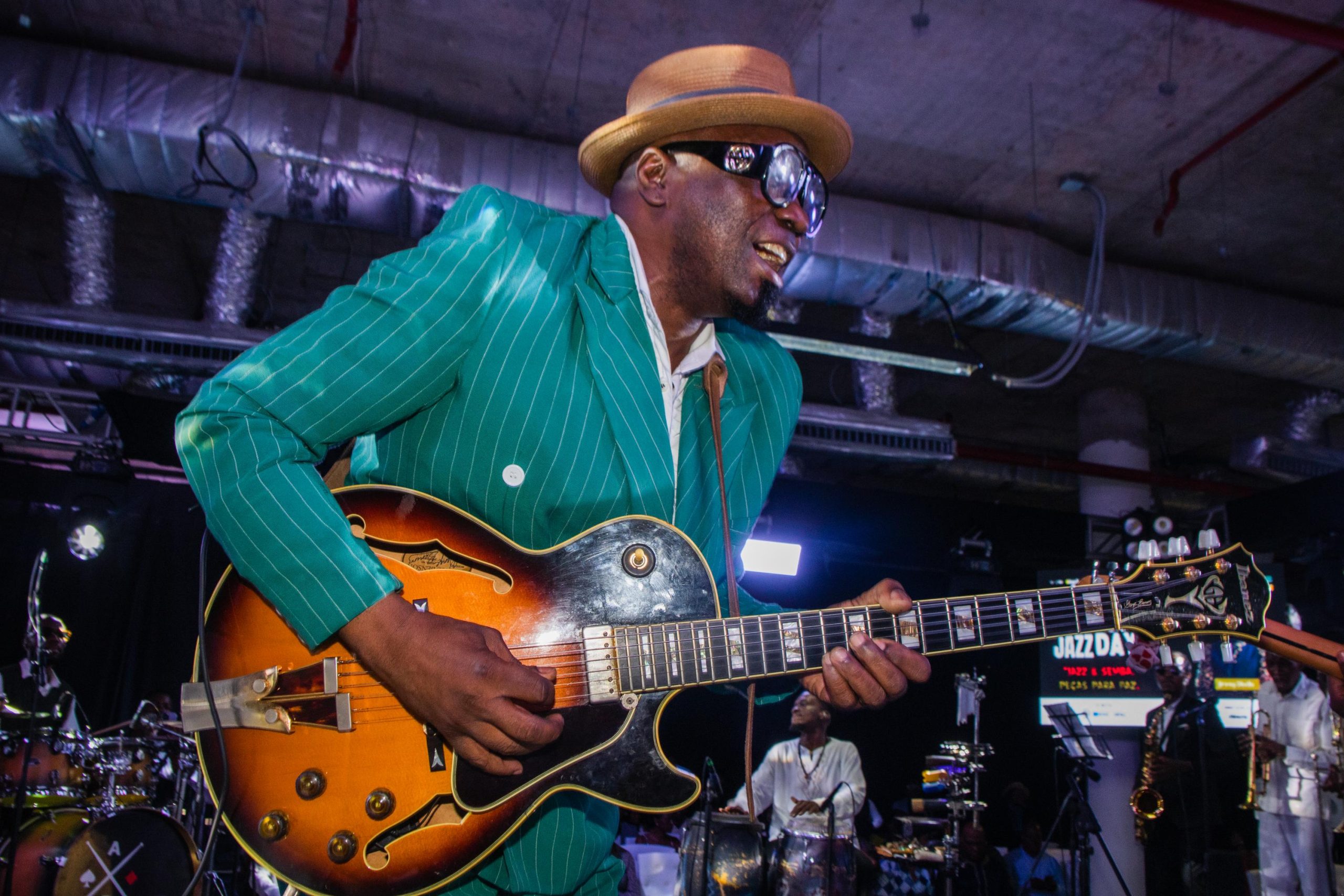 Jimmy Dludlu Comemora Quatro Décadas de Música com Grande Concerto em KaTembe