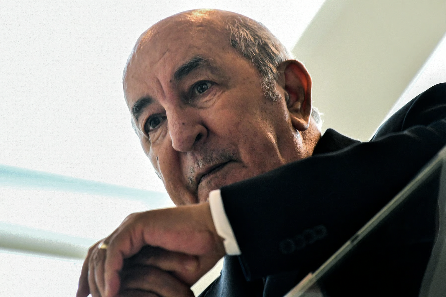 Argélia denuncia tentativas dos Emirados Árabes Unidos de interferir em eleições presidenciais